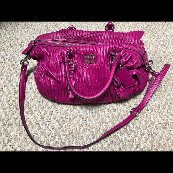 {{ Coach Fuchsia Ruched Bag with Dust Bag }} - Picture 3 of 7